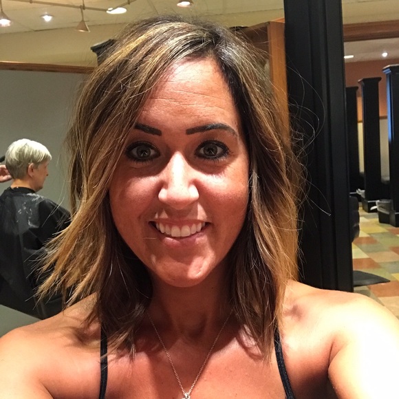 Meet your Posher, Abby - Picture 2 of 2